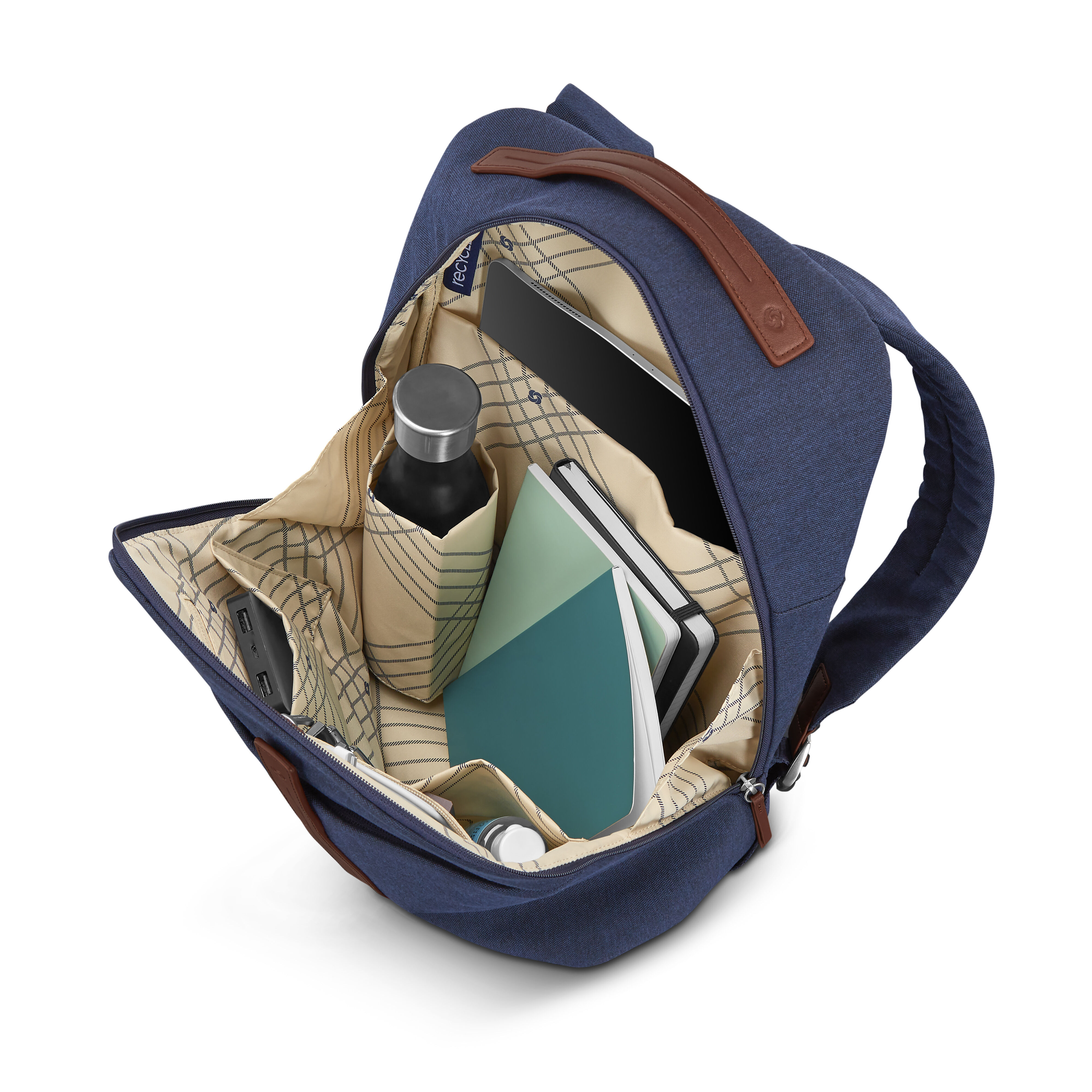 Virtuosa Backpack in the color Navy. image number 1